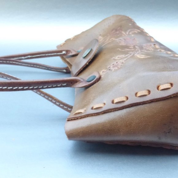 Tooled Floral Authentic Brown Leather Shoulder Bag - Picture 13 of 16